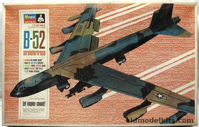 Monogram 1/72 Boeing B-52D Stratrofortress With Jet Sound, PA215